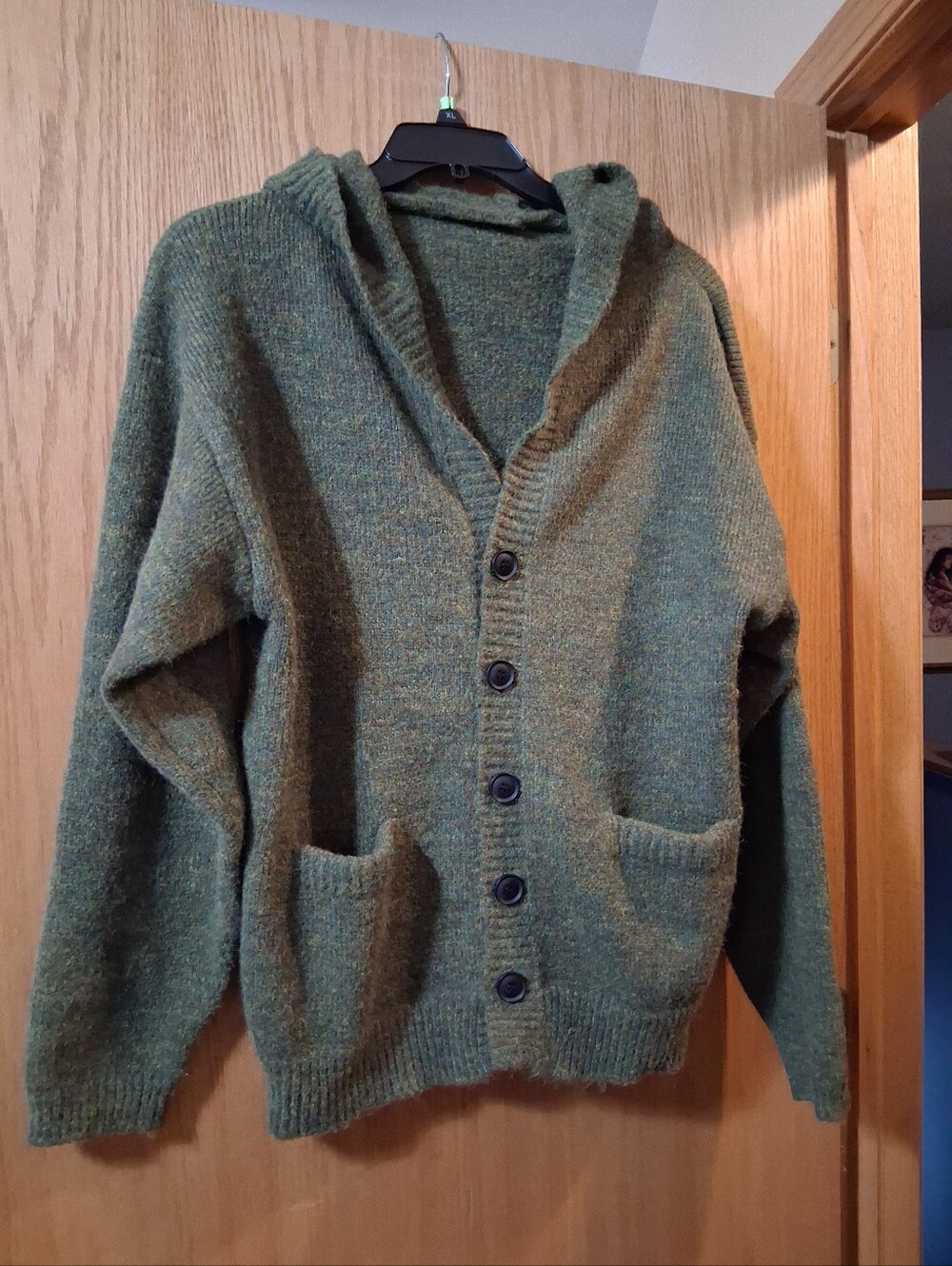 green hooded cardigan sweater, button-down , Thick, Warm, Pockets